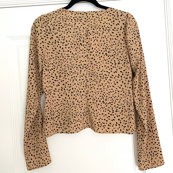 Forever 21 Tie Front Cheetah Top - S - Picture 3 of 4